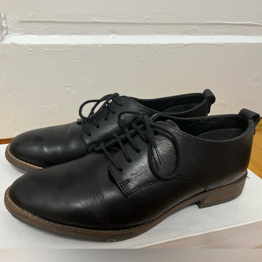 Steve Madden leather oxfords